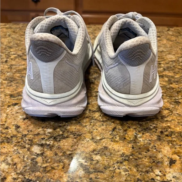 HOKA Clifton 9 Women's Running Shoes - Picture 3 of 4